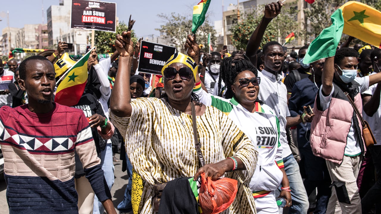 Au Sénégal, 15 candidats réclament la tenue de la présidentielle avant la fin du mandat de Macky Sall
