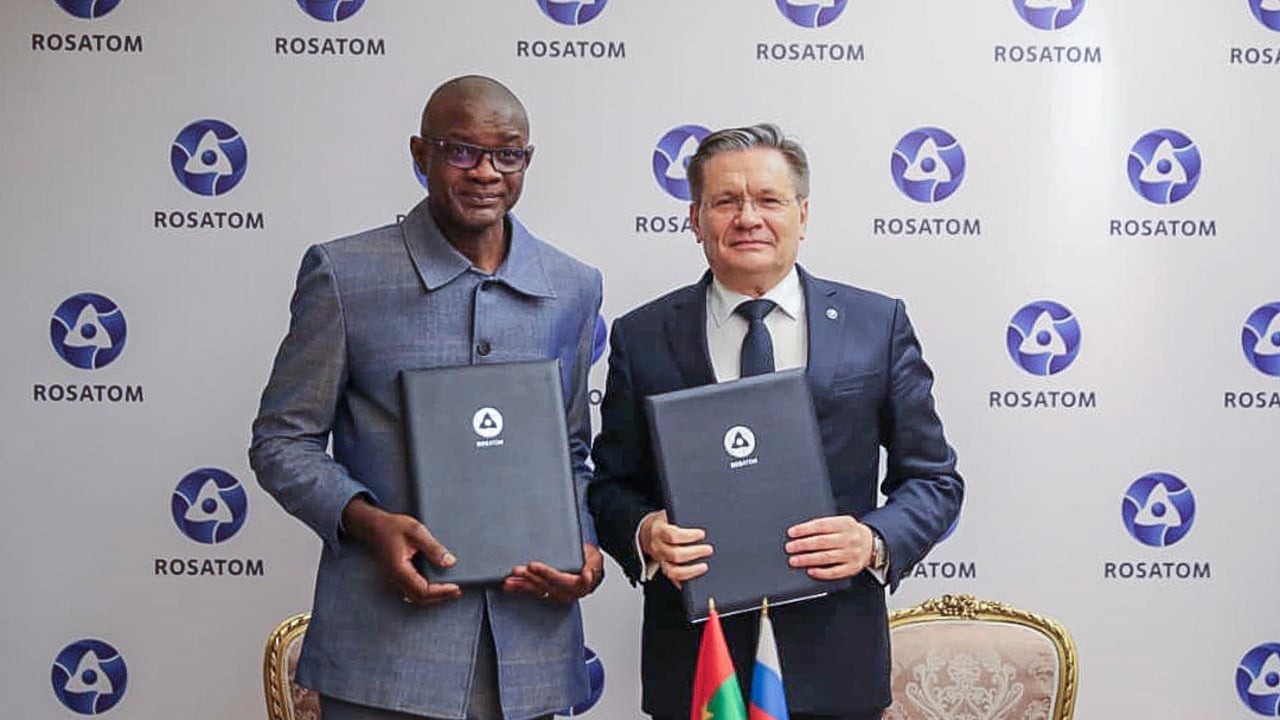 En visite au Burkina Faso, Rosatom continue de nourrir les espoirs nucléaires de la junte