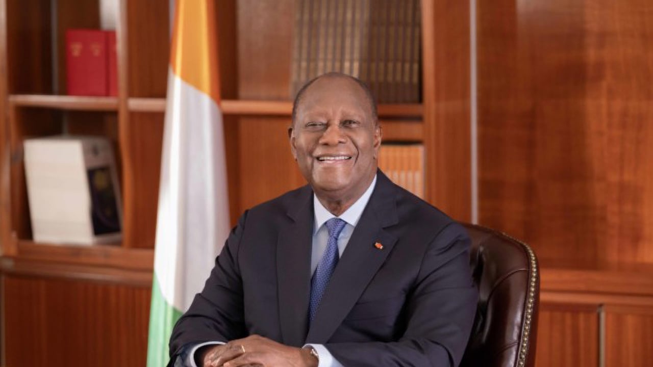 Présidentielle en Côte d’Ivoire : Alassane Ouattara entretient le suspense