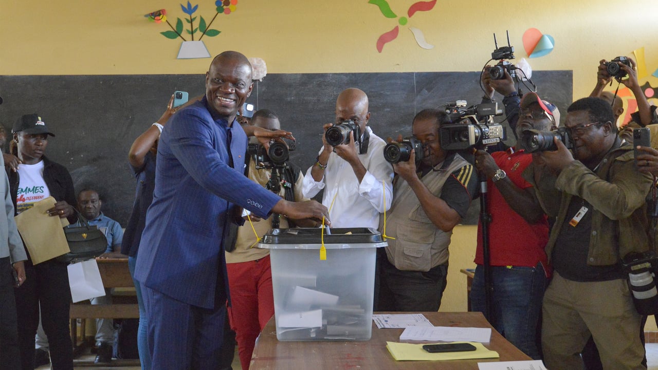 Législatives au Gabon : Brice Clotaire Oligui Nguema mise sur tous les partis