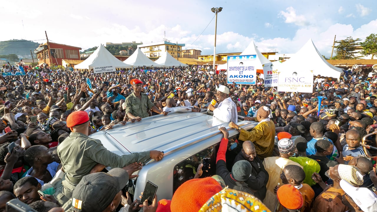 Présidentielle au Cameroun : le meeting d’Issa Tchiroma Bakary rassemble des centaines de sympathisants