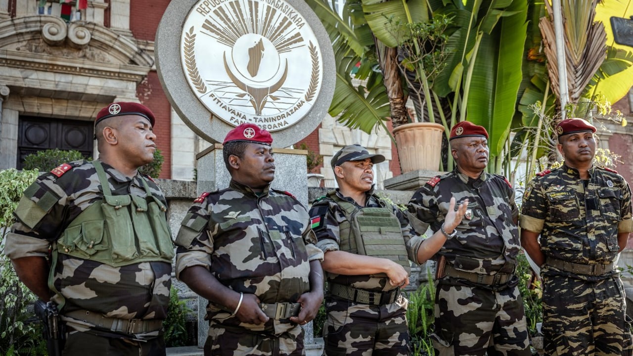 Madagascar : des militaires annoncent prendre le pouvoir