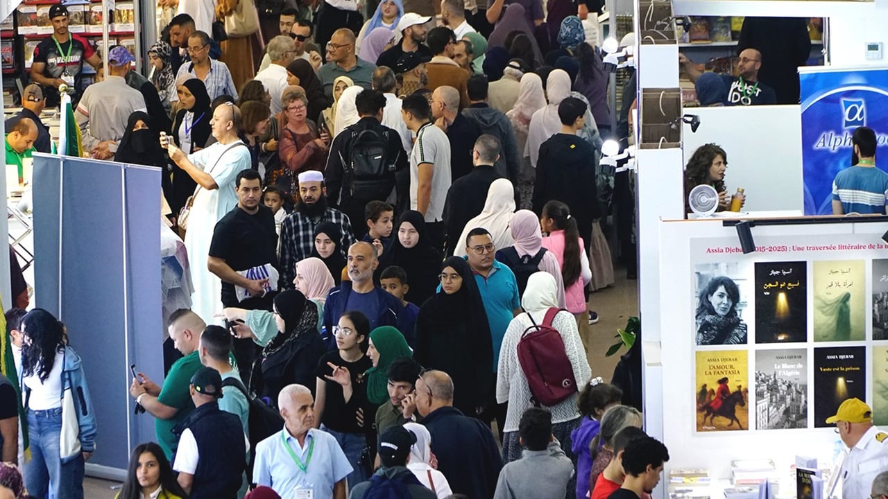 En Algérie, deux éditeurs jugés « trop politiques » interdits de Salon du livre