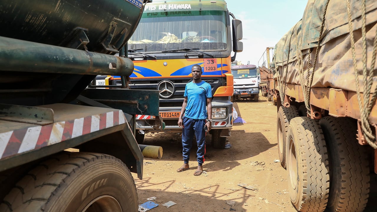 Cameroun : les camionneurs en colère, arbitres du bras de fer entre Biya et Tchiroma Bakary ?