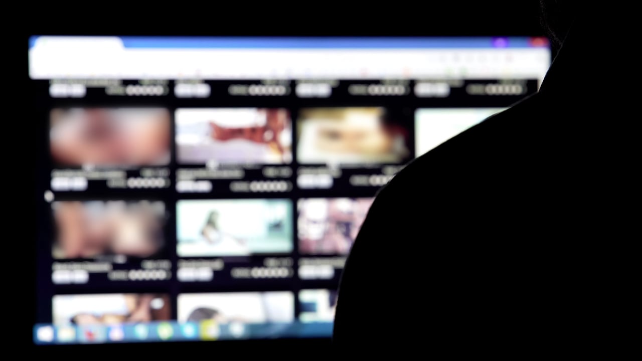 Espions, porno et dette cachée : l’année de Jeune Afrique en 12 enquêtes