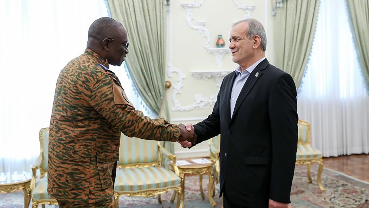 Célestin Simporé à Téhéran : l’Iran s’appuie sur le Burkina Faso pour sa nouvelle stratégie sahélienne