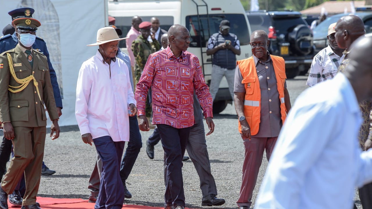 William Ruto et Yoweri Musevini relancent l’extension d’une ligne ferroviaire