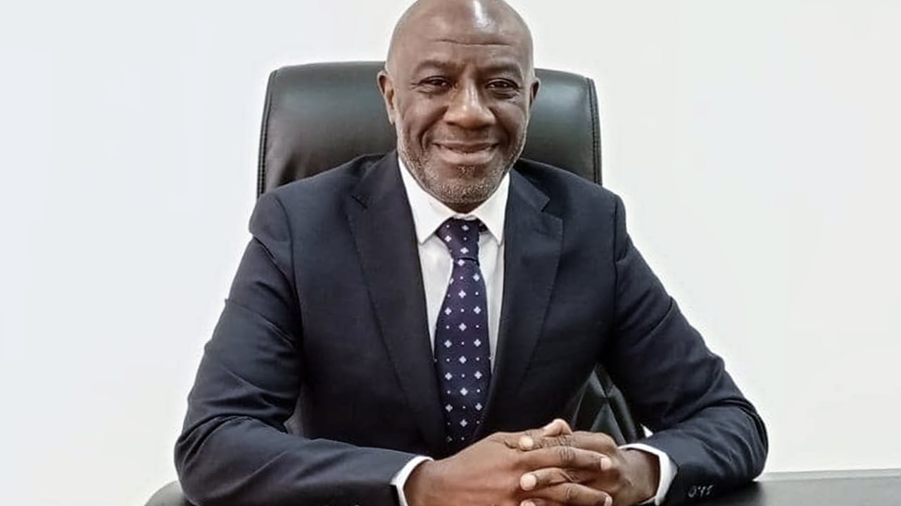 Côte d’Ivoire : 10 choses à savoir sur Roger Adom, le nouveau président du gendarme des télécoms
