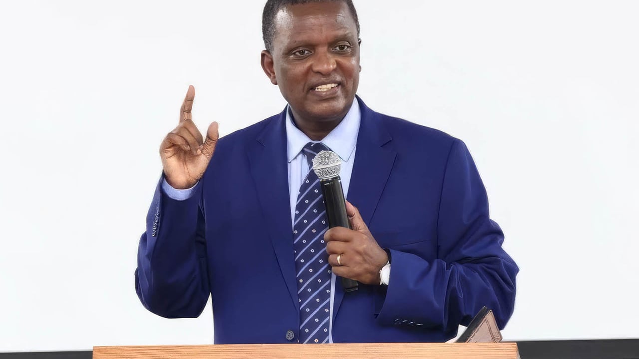 Azarias Ruberwa : « En RDC, l’urgence n’est pas de modifier la Constitution mais de la respecter »