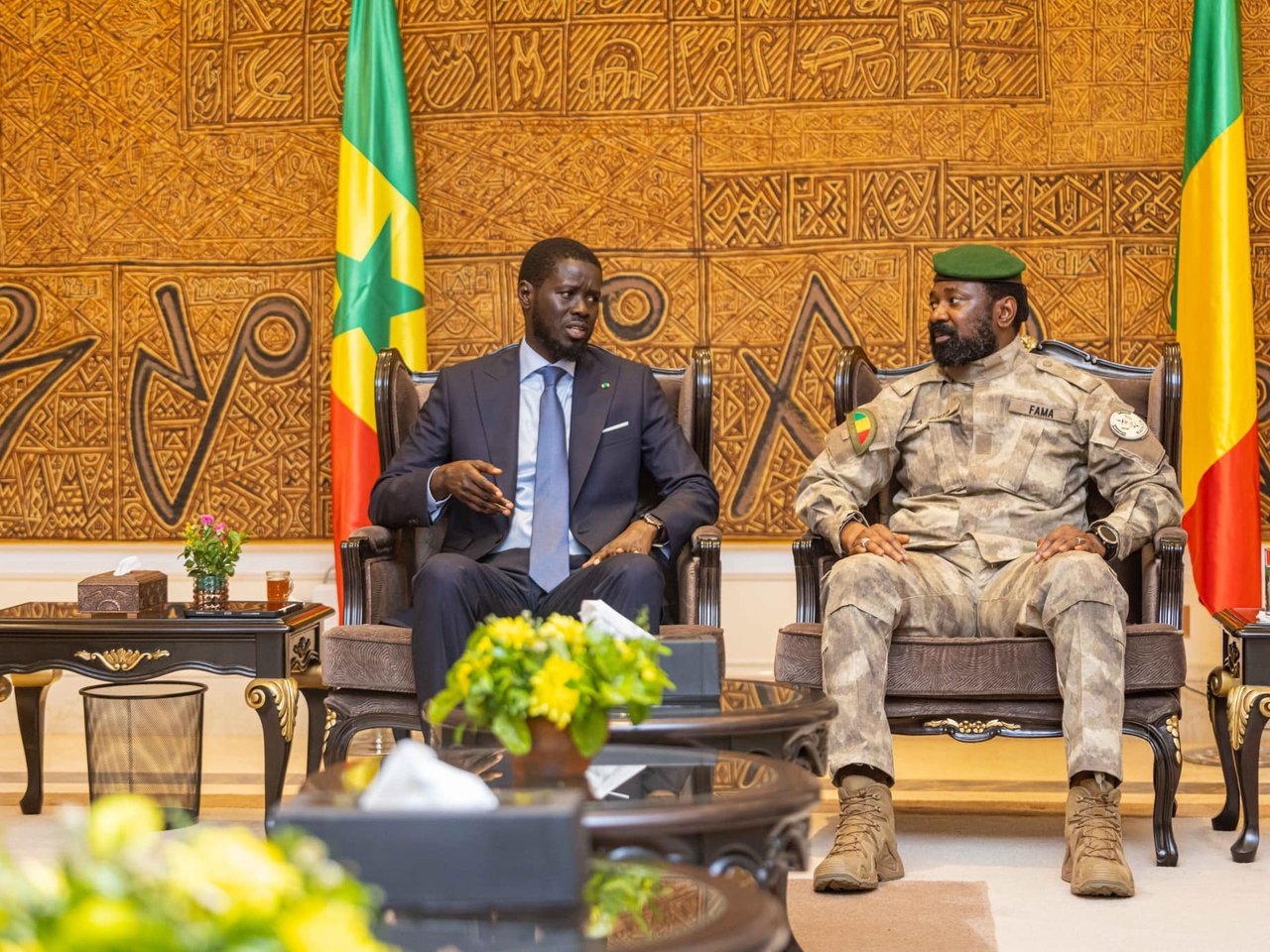 Devant Goïta et Traoré, Bassirou Diomaye Faye défend une Cedeao « très  malmenée »