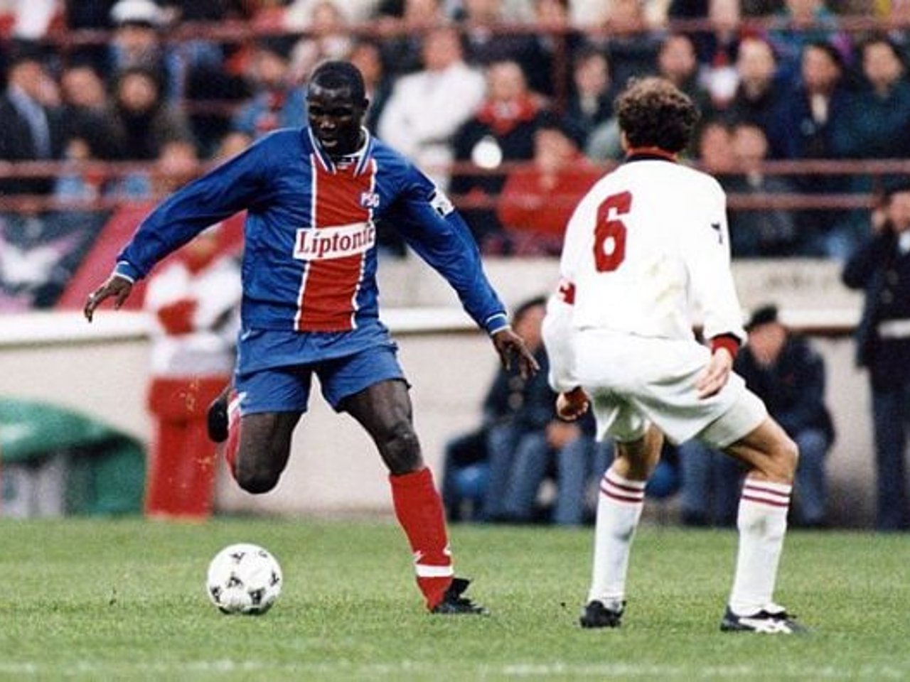 Fiche Panini / Sportscaster – George Weah AS Monaco 1994 XL
