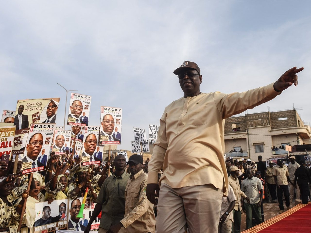 Présidentielle au Sénégal : à Guediawaye, Macky Sall fait les yeux doux à  la banlieue dakaroise