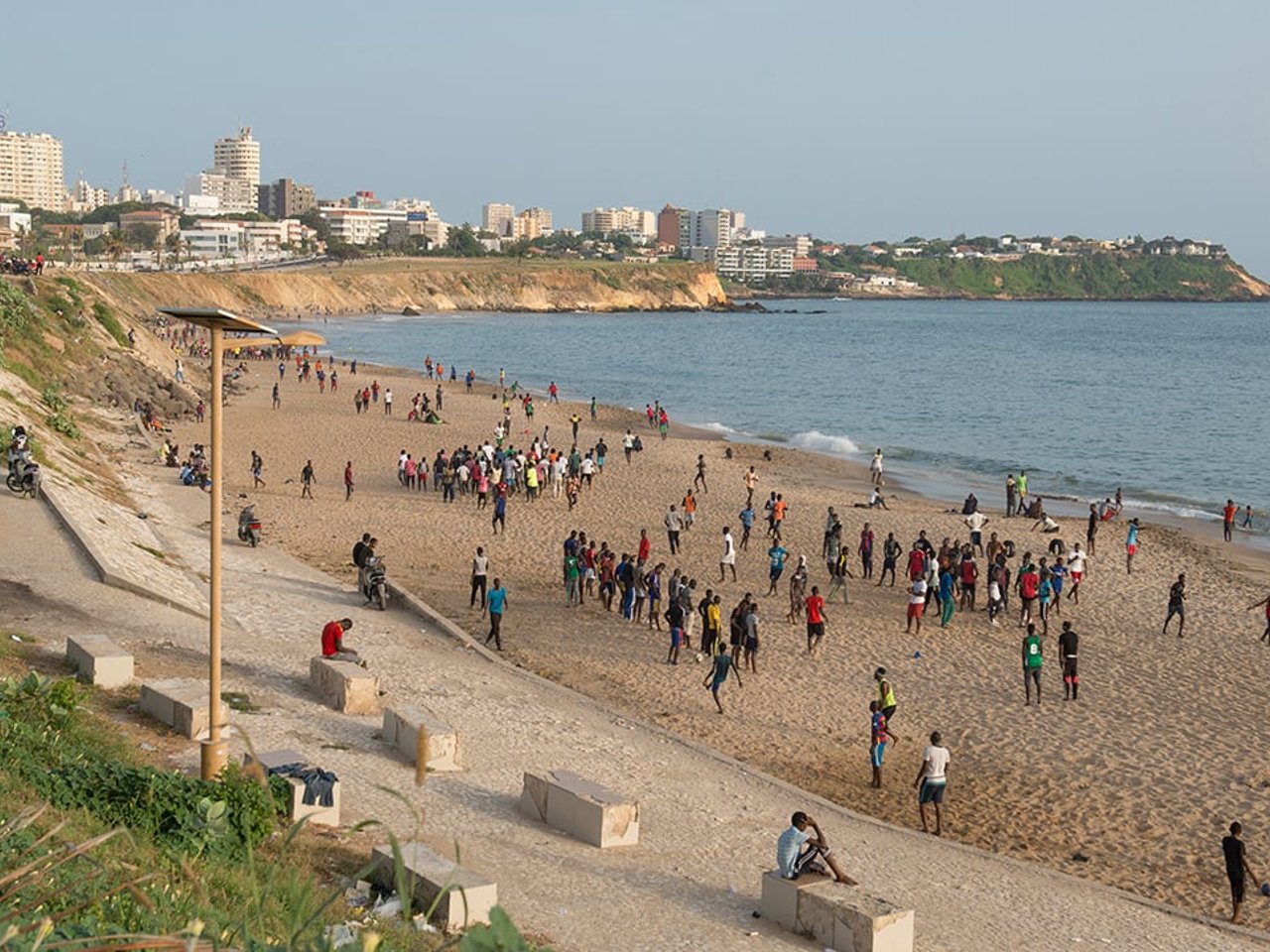 S n gal promoteurs et architectes s affrontent sur la corniche