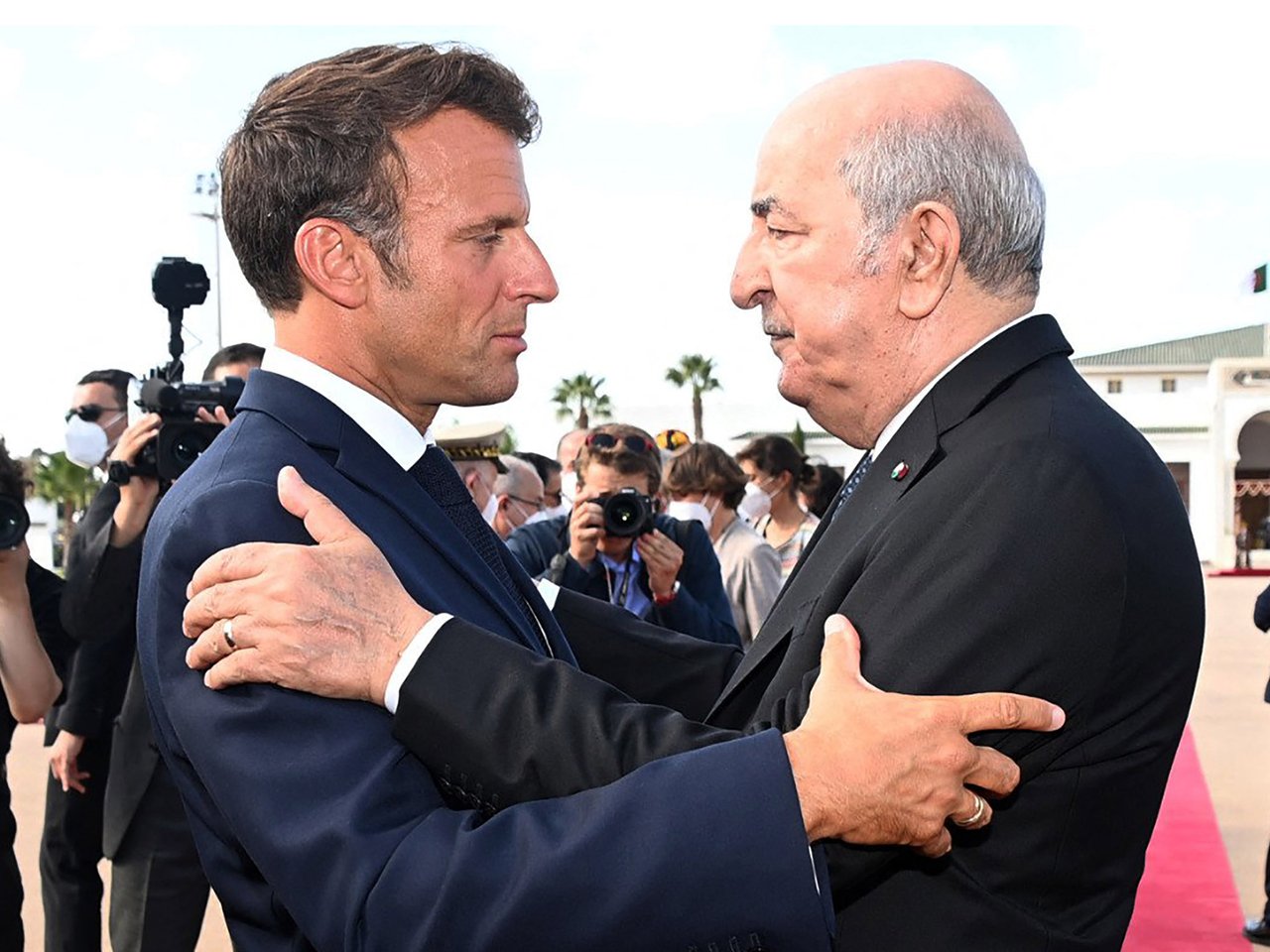 Abdelmadjid Tebboune : avec Emmanuel Macron, la crise « est entre de bonnes  mains »