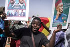 Un partisan du Pastef lors d’une marche à Dakar, le 02 mars 2024. © JOHN WESSELS / AFP