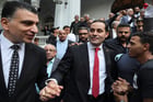 L’ex-candidat à la présidentielle égyptienne Ahmed al-Tantawi, entouré par ses partisans lors d’une conférence de presse en octobre dénonçant les obstructions à la candidature des opposants au régime Sissi, sera jugé le 28 novembre. © REUTERS/Amr Abdallah Dalsh