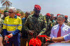 Mamadi Doumbouya durant la cérémonie de pose de la première poutre du chemin de fer de la compagnie du Transguinéen, à Forécariah, dans la commune de Kamalayah, située dans la sous-préfecture de Moussaya, le 12 mars 2024. © Présidence de Guinée