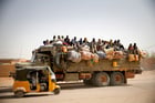 Agadez, le 25 mai. Les migrants viennent principalement de Gambie, du Nigeria, du Sénégal et du Ghana. © AKINTUNDE AKINLEYE/REUTERS