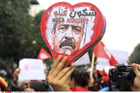 Les manifestants tiennent une affiche montrant l’opposant Chokri Belaïd, assassiné en 2013. © Amine Landoulsi/AP/SIPA