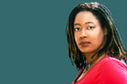 N.K. Jemisin est l’auteure des « Livres de la Terre fracturée », une trilogie de science-fiction et fantasy dont chaque tome a remporté le prestigieux prix Hugo. © Laura Hanifin