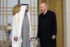 Mohamed Ben Zayed Al Nahyan, prince héritier d’Abou Dhabi, avec le président turc Recep Tayyip Erdogan, à Ankara, le 24 novembre 2021. © CHINE NOUVELLE/SIPA