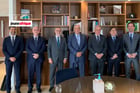 Le PDG du Groupe OCP Mostafa Terrab (au centre) avec le ministre brésilien de l’Agriculture, Marcos Montes (à sa dr.), à Casablanca, le 13 mai 2022. © Twitter Marcos Montes