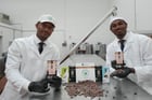 Sébastien et Jonathan Ayimambenwe, les fondateurs de Kakao Mundo, dans leur chocolaterie, à Libreville. © DR
