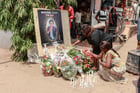 Dans la cour d’Amplitude FM, lors d’une cérémonie d’hommage au journaliste Martinez Zogo, dans le quartier Elig Essono de Yaoundé, le 23 janvier 2023. © DANIEL BELOUMOU OLOMO/AFP