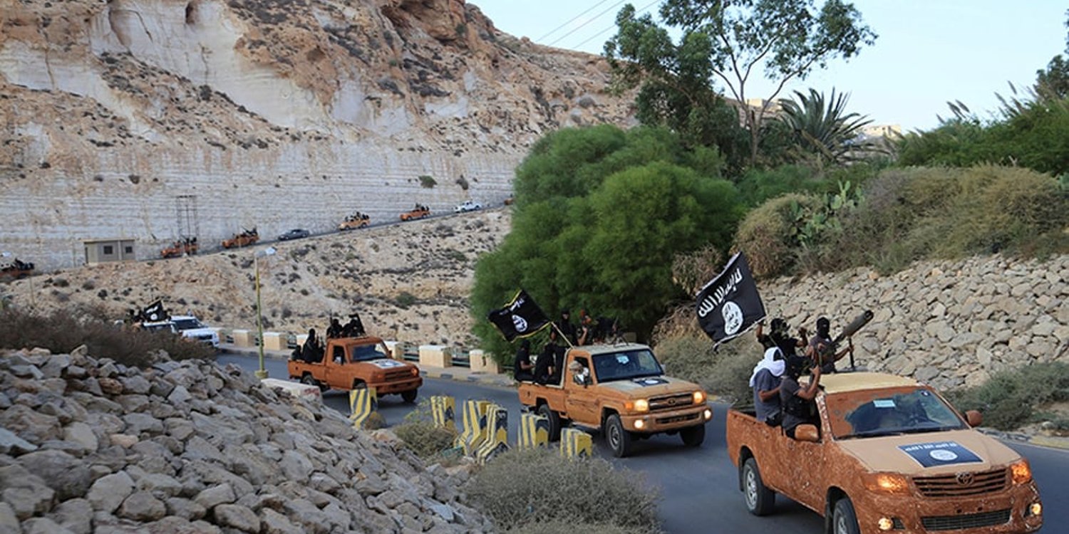 Présent dans l’Est libyen, le Conseil de la Choura de la jeunesse islamiste a prêté allégeance à l’EI en octobre. © Stringer/Reuters
