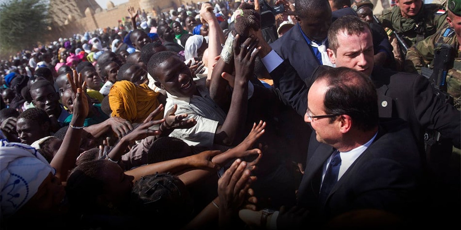 L’un des tournants décisifs : sa visite à Tombouctou, le  2 février 2013,  après la libération de la ville malienne otage des djihadistes © Fred Dufour/AFP