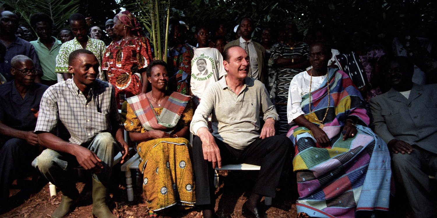 Jacques Chirac lors d’une visite en Côte d’Ivoire, en 1995. © Francis Apesteguy/Getty