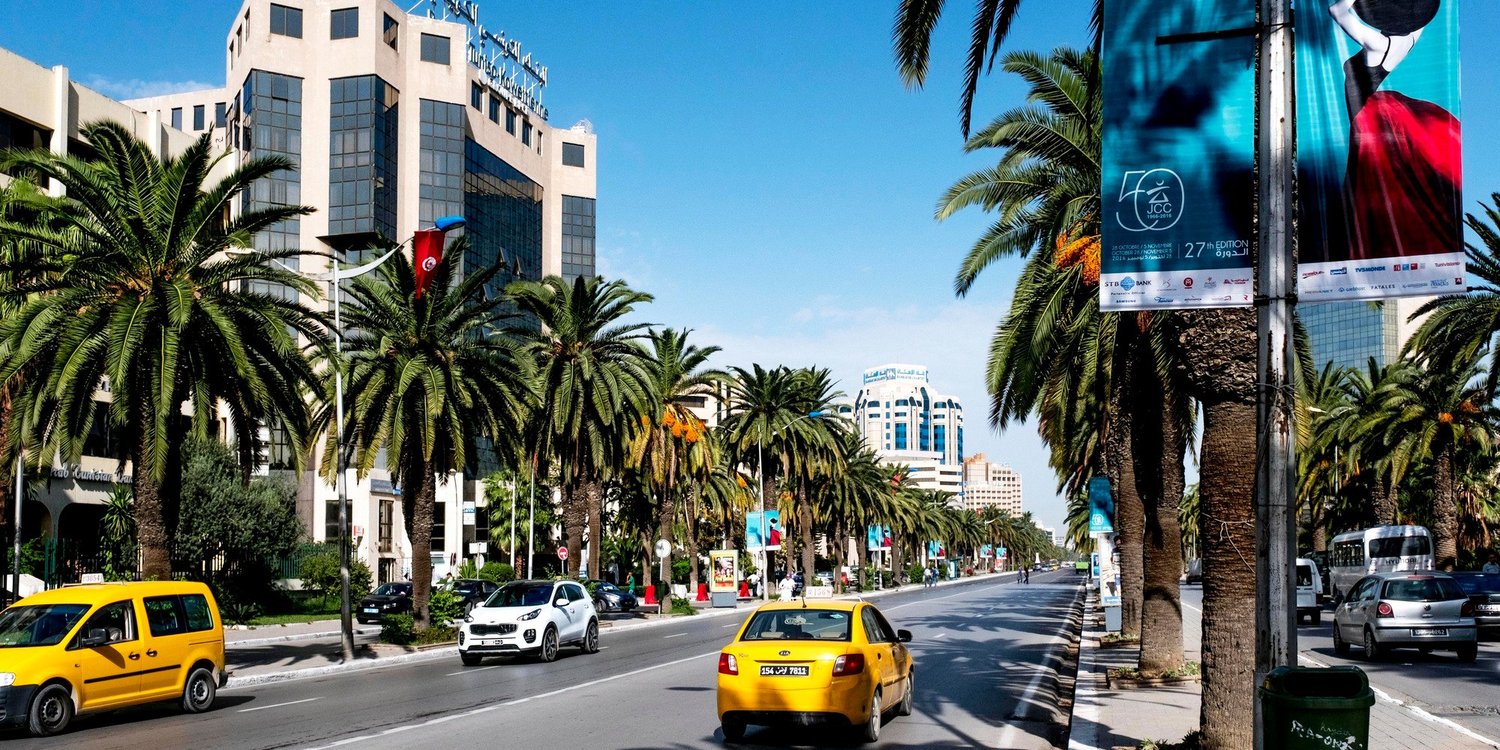 Avenue Mohammed-V, dans le centre de Tunis. © Nicolas Fauqué / www.imagesdetunisie.com