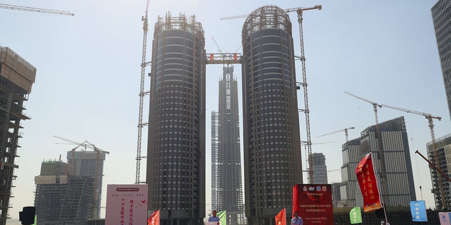 Chantier de l’Iconic Tower du Caire, mené par la China State Construction Engineering Corporation (CSCEC). © Sui Xiankai/XINHUA-REA