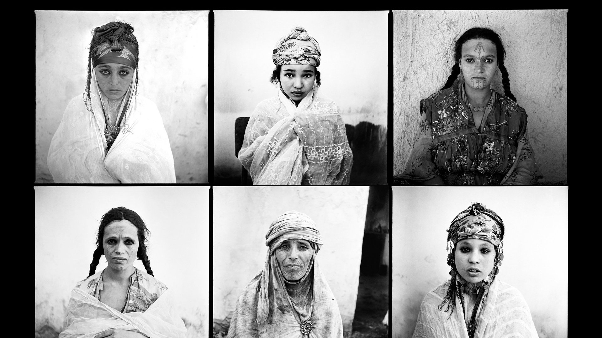 Femmes Algériennes 1960, photos d’identité, commandées par l’armée française à la fin de la guerre d’Algérie, dans les villages de regroupement. © Marc Garanger/Aurimages via AFP.