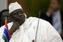 Yahya Jammeh, en 2009, quand il était encore président de la Gambie. © Carlos Garcia Rawlins/REUTERS