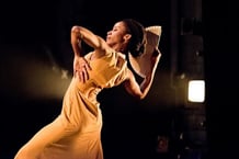 La danseuse Yinka Esi Graves explore les origines africaines du flameco. © DR