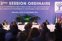 Lors de l’ouverture de la 23e session ordinaire de la Conférence des chefs d’État et de gouvernement de l’Union économique et monétaire ouest-africaine (Uemoa), à Abidjan, en Côte d’Ivoire, le 5 décembre 2022. © LEGNAN KOULA/EPA/MAXPPP