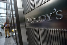 L’agence de notation Moody’s (ici au siège, à New York, aux États-Unis) a déjà abaissé la note du Niger en août 2023, puis en novembre. © EMMANUEL DUNAND/AFP