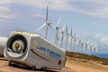 Dans le parc éolien de Lake Turkana, au Kenya. © DR.