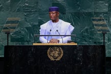 Le président de la Sierra Leone, Julius Maada Bio, prend la parole lors de la 81e Assemblée générale des Nations unies, au siège de l’ONU à New York, le 22 septembre 2026.