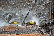 Forages dans la carrière de la mine d’or de Tongon, exploitée par Barrick Gold, qui voit bondir son bénéfice au troisième trimestre 2023. © Olivier pour JA