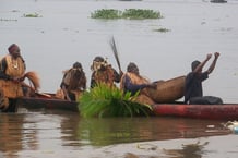 Départ de la pirogue sacré, au Cameroun, en 2022. © Jean Paul MONGO BELL/UNESCO,