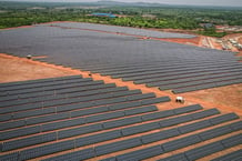 La BOAD va participer au financement d’une centrale solaire photovoltaïque de 52 MWc à Sokhoro, en Côte d’Ivoire..  Illustration : Centrale solaire de Boundiali © Primature de Côte d’Ivoire
