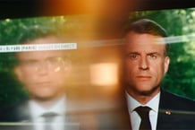 Le président français, Emmanuel Macron, à la télévision. © shutterstock/SIPA