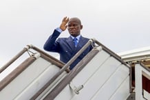 Brice Clotaire Oligui Nguema, le 3 juillet 2024. Brice Clotaire Oligui Nguema sur l’escalier de l’avion présidentiel le 3 juillet 2024
© Présidence du Gabon