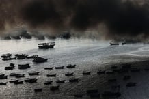 Frappes israéliennes sur le port maritime de la ville de Gaza, à Gaza, le 10 octobre 2023. © REUTERS/Mohammed Salem