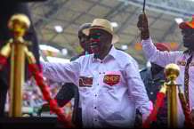 Le chef de l’État, Alassane Ouattara, s’est exprimé sur la question très attendue de sa candidature à l’élection présidentielle lors du 2e congrès ordinaire du RHDP, qui s’est clôturé dimanche 22 juin 2025 par un meeting de grande envergure au stade olympique d’Ebimpé.