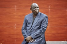 Le journaliste sénégalais Madiambal Diagne, à Paris, le 15 novembre 2023. © Bruno Lévy pour JA