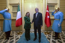 La présidente du Conseil italien Giorgia Meloni et le président turc, Recep Tayyip Erdogan, le 20 janvier 2024 à Istanbul. © TUR Presidency/Murat Cetinmuhurdar/Anadolu via AFP
