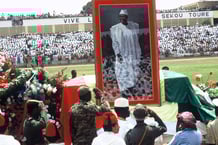 Funérailles du président guinéen Ahmed Sékou Touré, à Conakry, le 30 mars 1984. © REZA/SIPA
